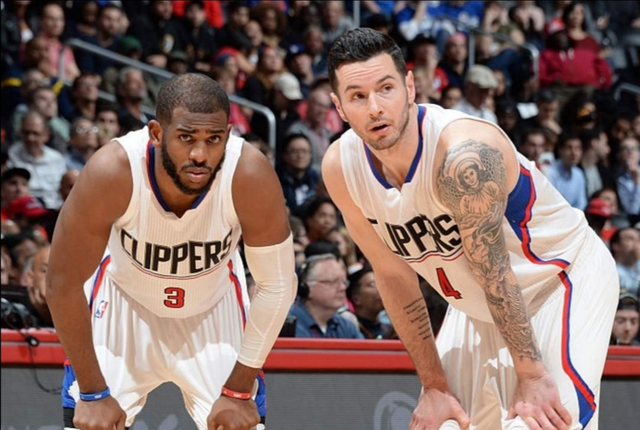 与4结缘，多特5轮欧冠联赛有4轮打入4球，剩下1轮被曼城进4球（多特欧冠五战尽染“4”色：四场各入4球，唯一一场被曼城灌4球）