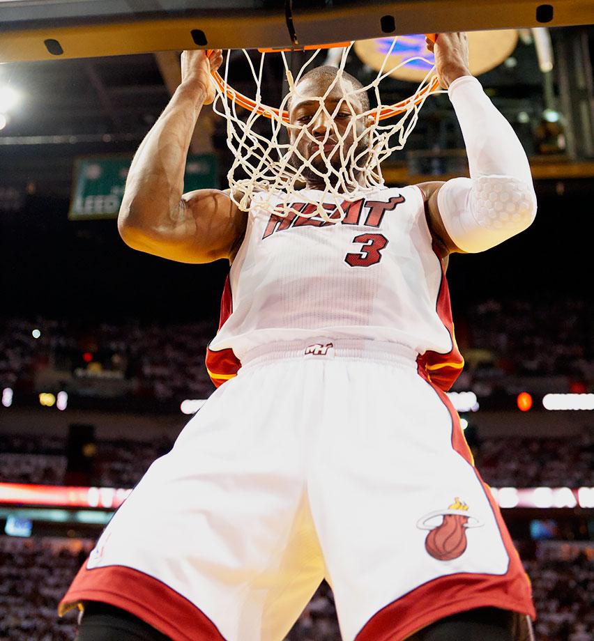 巴媒：奥斯卡近期饱受伤病困扰，他正考虑与圣保罗解约并退役（巴西媒体：因伤病困扰，奥斯卡或将与圣保罗解约并选择退役）