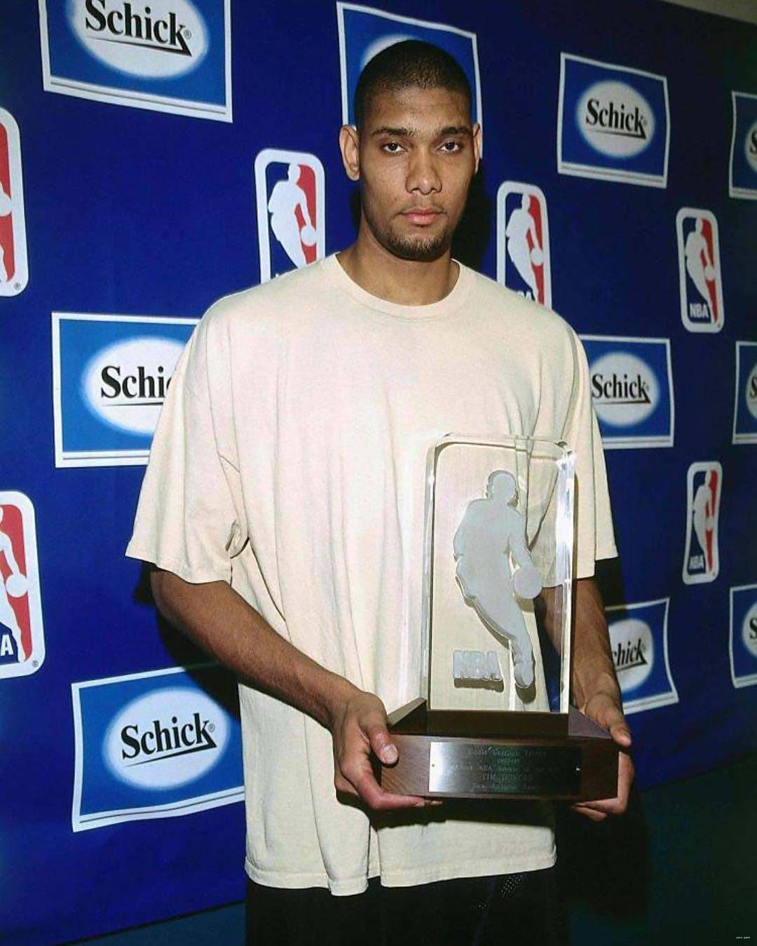 中超比赛亮点：上海海港2-1战胜山东泰山,（中超焦点战：上海海港2比1击败山东泰山）